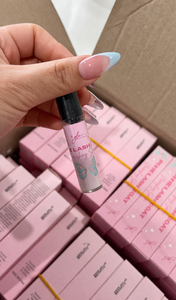 Pixie Lash Coat Nourishing Serum